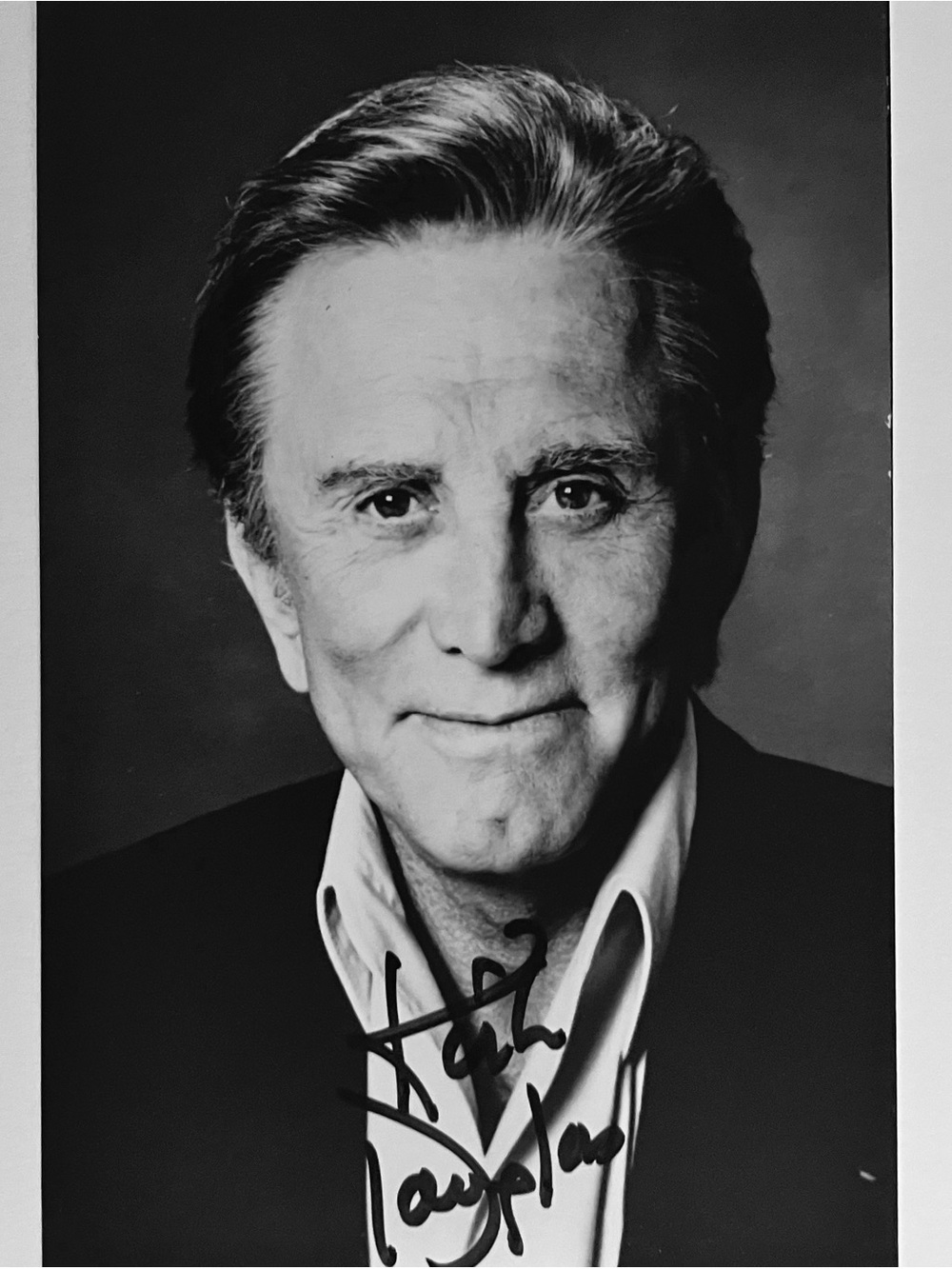KIRK DOUGLAS Signed Photo / JSA CERTIFIED / Spartacus, SATURN 3, 20000 Leagues..